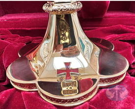 &quot;The Crusader&quot; Gothic Chalice and Paten - Item RD-002