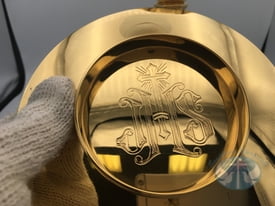 &quot;The Crusader&quot; Gothic Chalice and Paten - Item RD-002