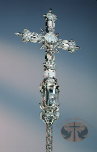 Platteresque Processional Crucifix 900 by Molina