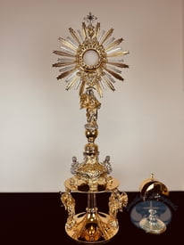 Monstrance - Item 300F-G Combo