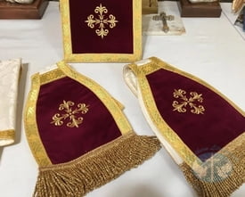 Roman Fiddleback Vestments - Gold & Red